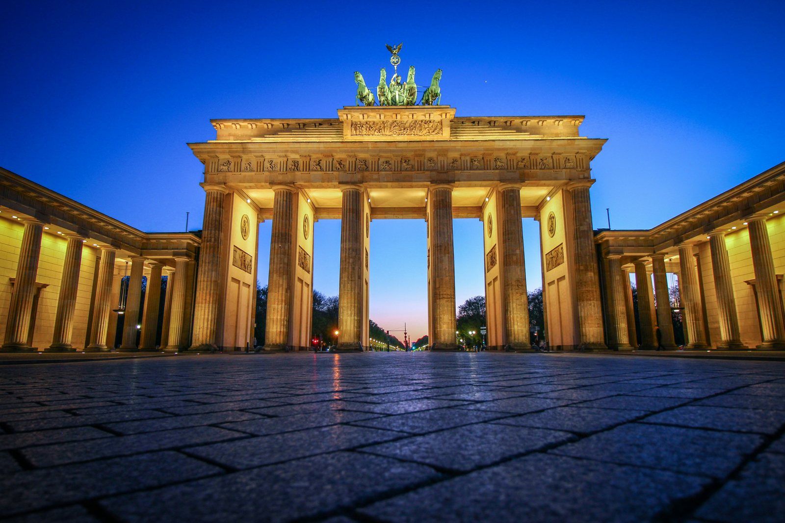 Brandenburger Tor in Berlin am Abend